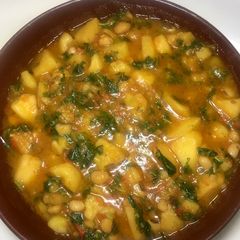 Irish potato & beans porridge🥣🍽 A picture of Irish potato & beans porridge🥣🍽.