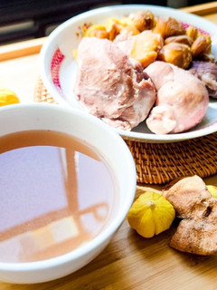 湯水篇|粟子豬展肉湯 兩樣材料煲靚湯 (附影片) 的食譜成品照片