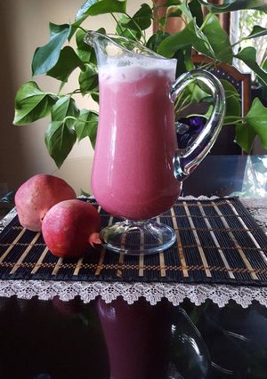 Una foto de Agua fresca de granada