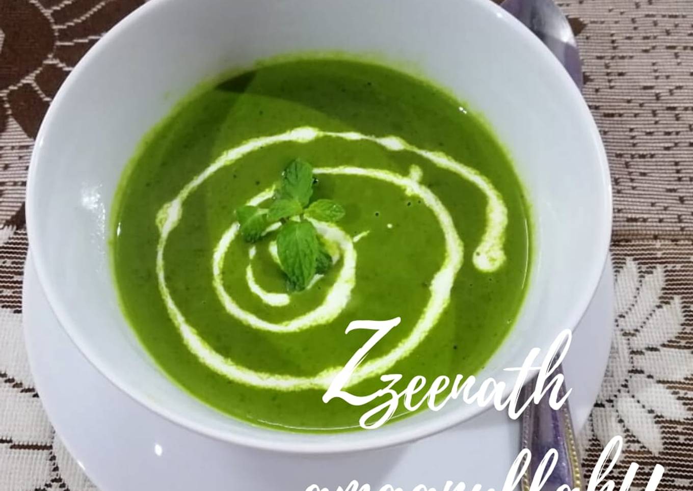 Spinach and Cheese Soup