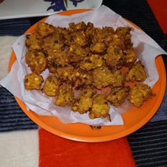 A picture of Tasty Dal Pakoda.