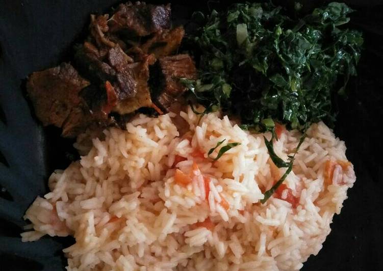 Fried rice with greens and meat