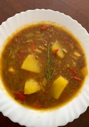 Una foto de Lentejas con verduras