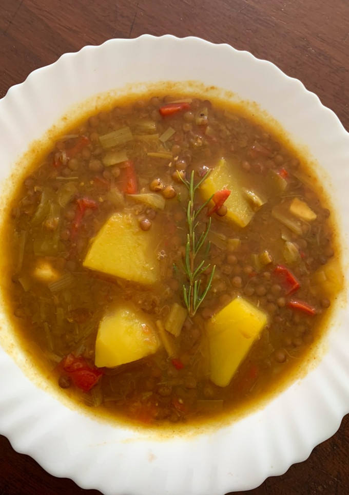 Una foto de Lentejas con verduras