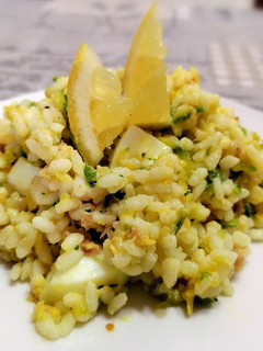 Foto di Riso fresco zucchine tonno e uova sode