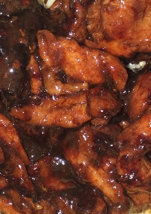 A picture of Teriyaki chicken sauce.