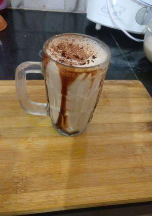 कोल्ड कॉफी (cold coffee recipe in hindi) रेसिपी मुख्य फोटो