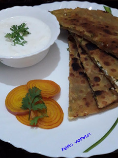 पनीर पराठा (paneer paratha recipe in hindi) रेसिपी मुख्य फोटो