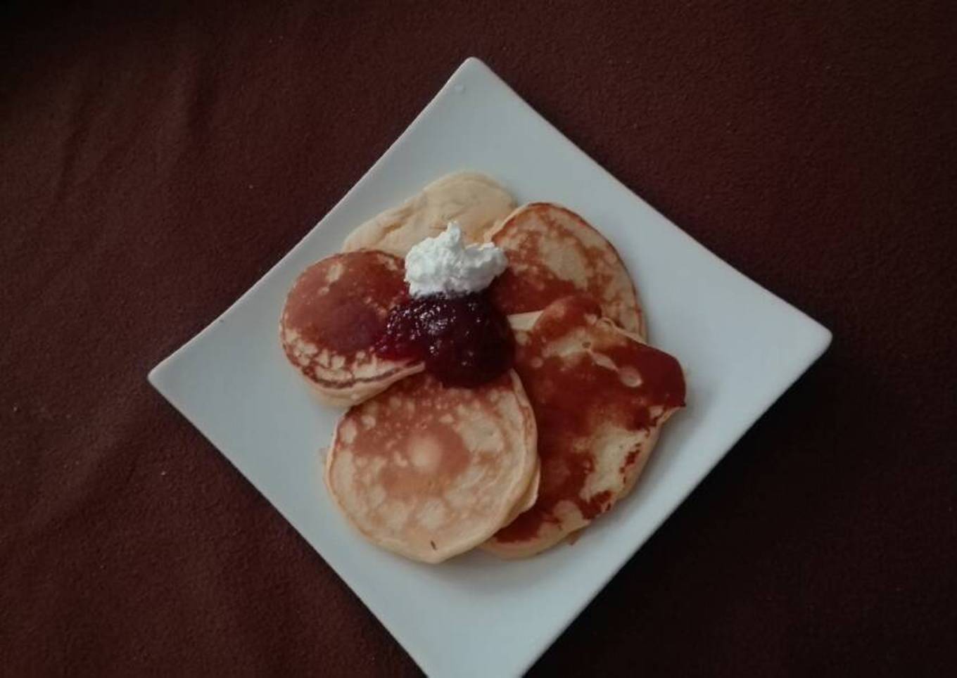 Pancakes with almonds