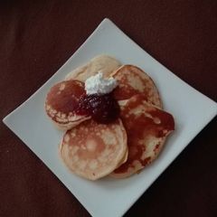 A picture of Pancakes with almonds.