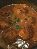 Meatballs with tomato sauce, with spaghetti or rice