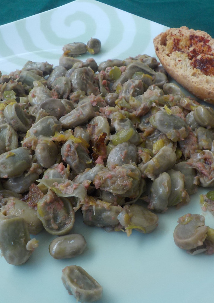 Una foto de Habas y puerro con foie