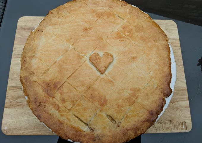 Pork leek and apple shortcrust pie