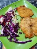 Milanesas de pollo (al horno) y ensalada crocante