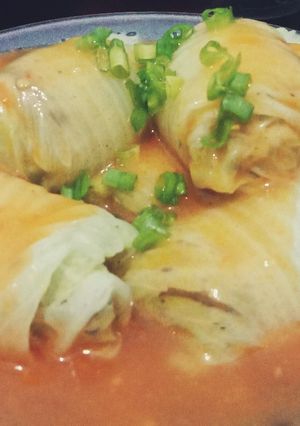 Foto resep Sawi gulung isi ayam saos pedas