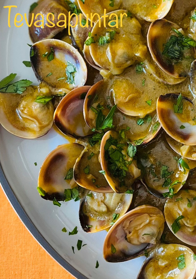 Una foto de Almejas a la gallega 🐚 🐚 🌶️🌶️