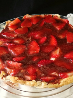 Una foto de Tarta de fresas con crema de limón