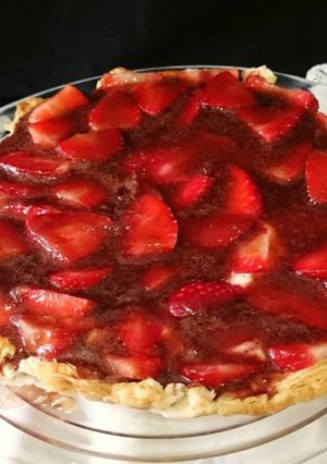 Una foto de Tarta de fresas con crema de limón