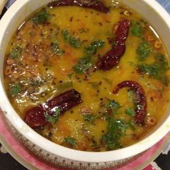 A picture of Daal.