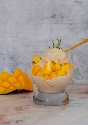 A picture of Coconut and honey Icecream.