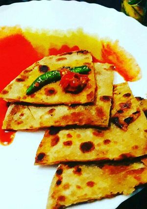 A picture of Aalu chaat paratha.