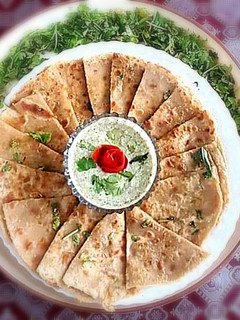 A picture of Potato cheese paratha.