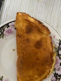 صورة لوصفة بيض بالنقانق والجبنه