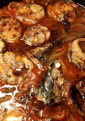 Foto principal de Caballa a la moruna, con patatas y pimientos