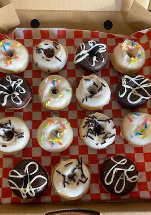 Una foto de Mini Donuts horneadas