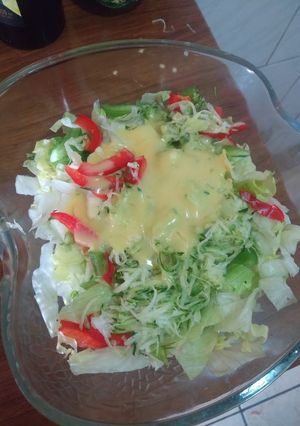 Una foto de Aderezo agridulce para ensalada