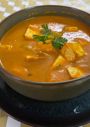 A picture of Shahi Paneer.