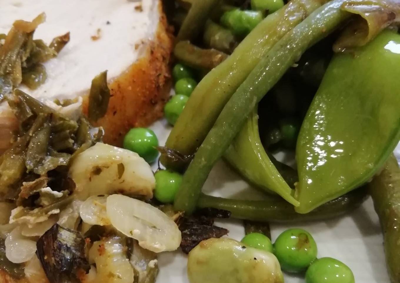 Rôti de porc et poêlée de légumes verts