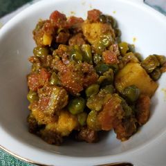 A picture of Gazar matar ki sabzi.