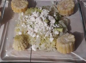 Una foto de Repollo especial con rebanadas de elote