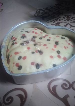 A picture of Tutti fruity tea cake.