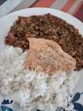 Lentejas con salchicha y tocino
