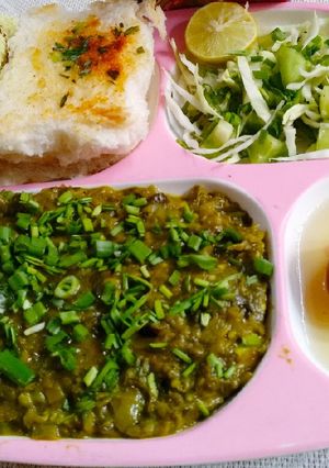 A picture of Hariyali Pavbhaji.