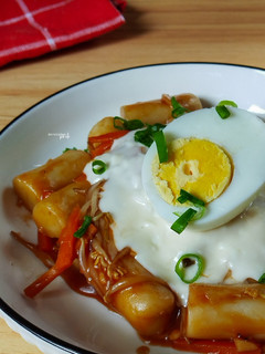 Foto resep Topokki tidak pedas versi ekonomis (kids friendly, takaran sendok)
