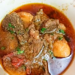 Aloo gosht A picture of Aloo gosht.
