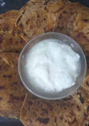 આલુ પરાઠા (Aloo Paratha Recipe In Gujarati) રેસીપી મુખ્ય ફોટો