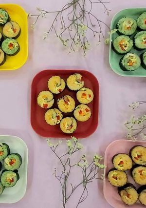 Hình của món Cơm cuộn.
