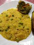মটরশুঁটি খিচুড়ি(motor shunti khichuri recipe in Bengali)