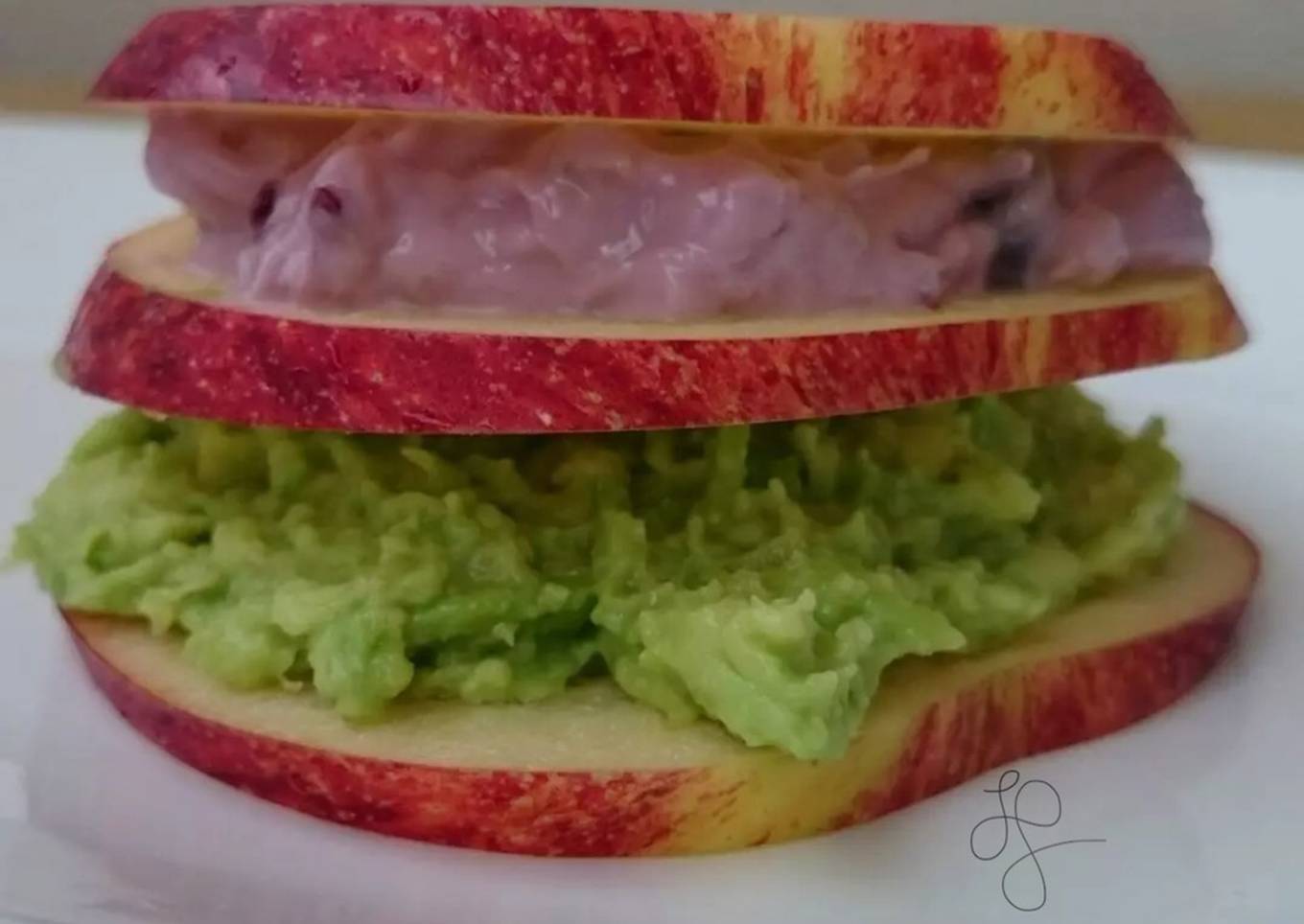 Apple Sandwich With Avocado And Blueberry Cream Cheese