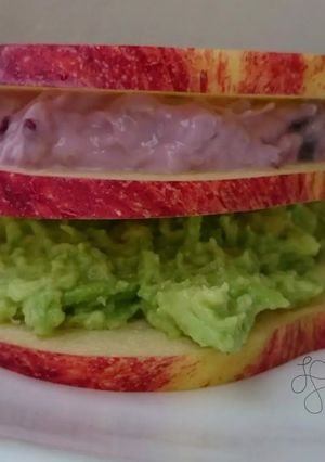 A picture of Apple Sandwich With Avocado And Blueberry Cream Cheese.