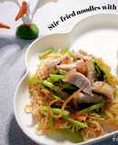 Bún mỳ xào thịt rau củ