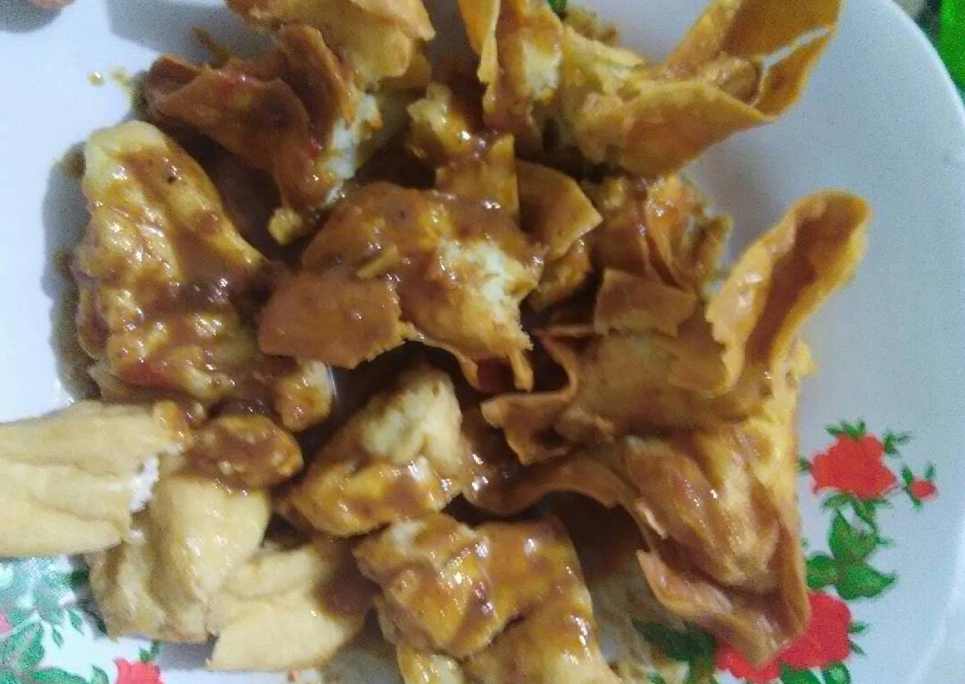 Batagor komplit teri ayam bumbu sate