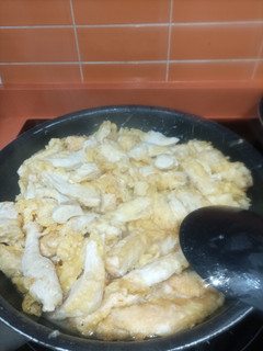 Una foto de Pollo al limón