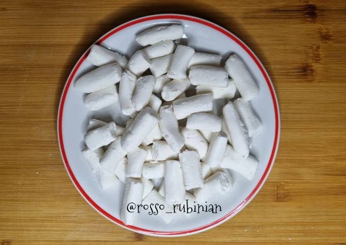Ricetta Gnocchi di riso coreani (ssalmandu) di rosso rubinian - Cookpad