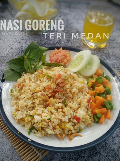 Foto resep Nasi goreng teri medan