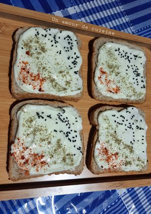 Une photo de Tartine apéro au fromage 🧀